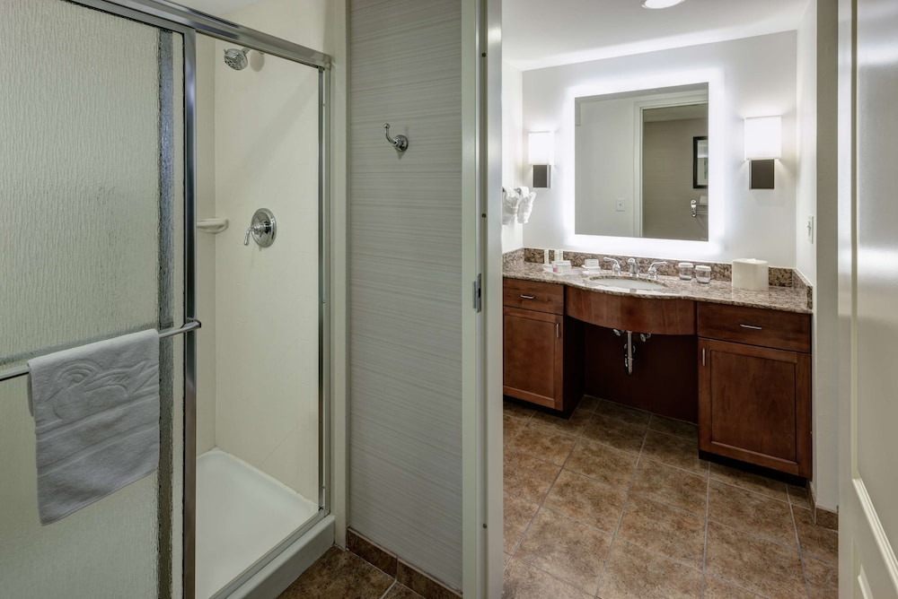 Homewood Suites by Hilton Denton 16/50