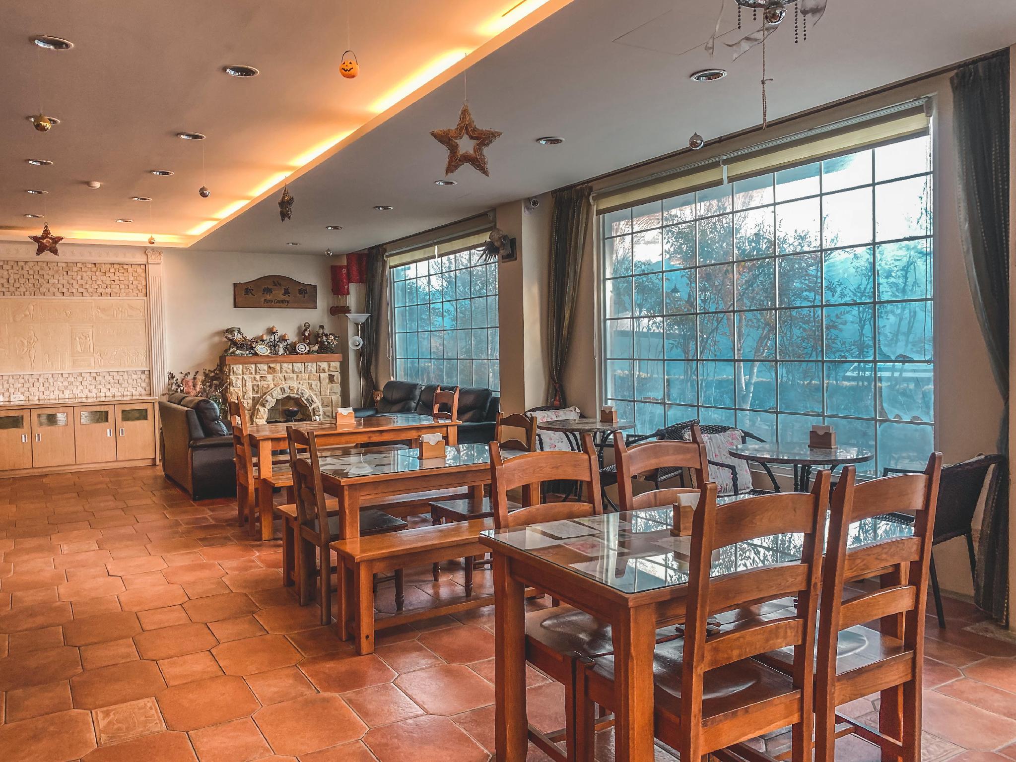Euro Country Villa 30/41