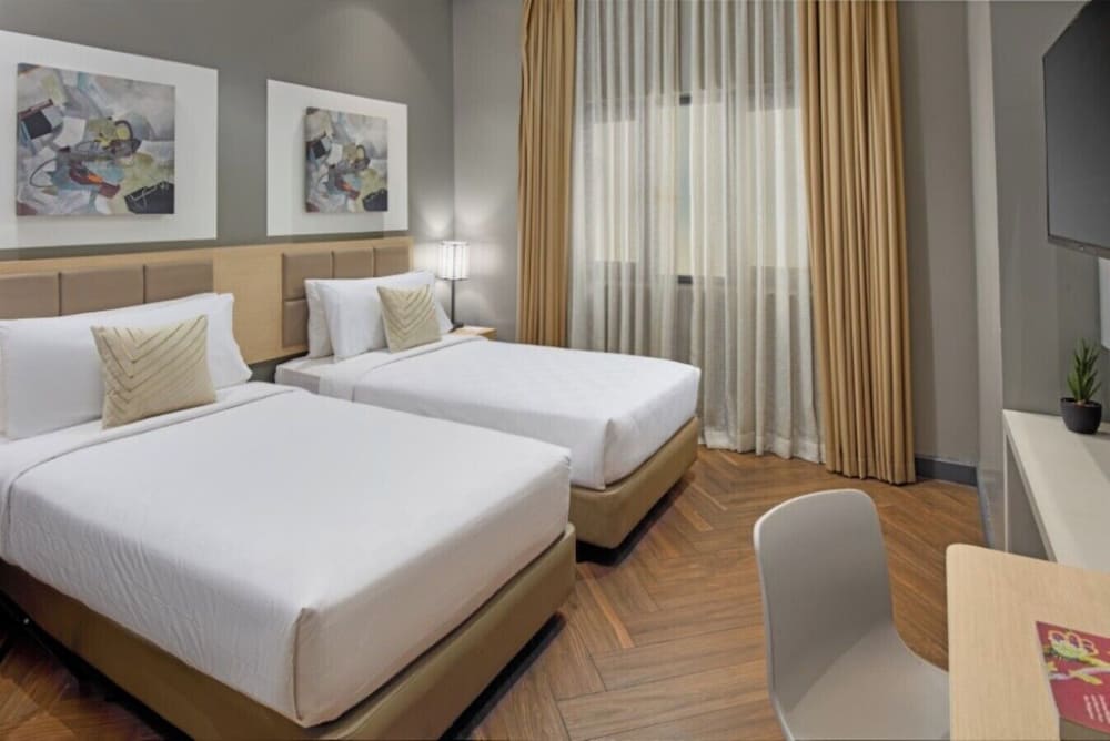 Summit Hotel Greenhills 23/61