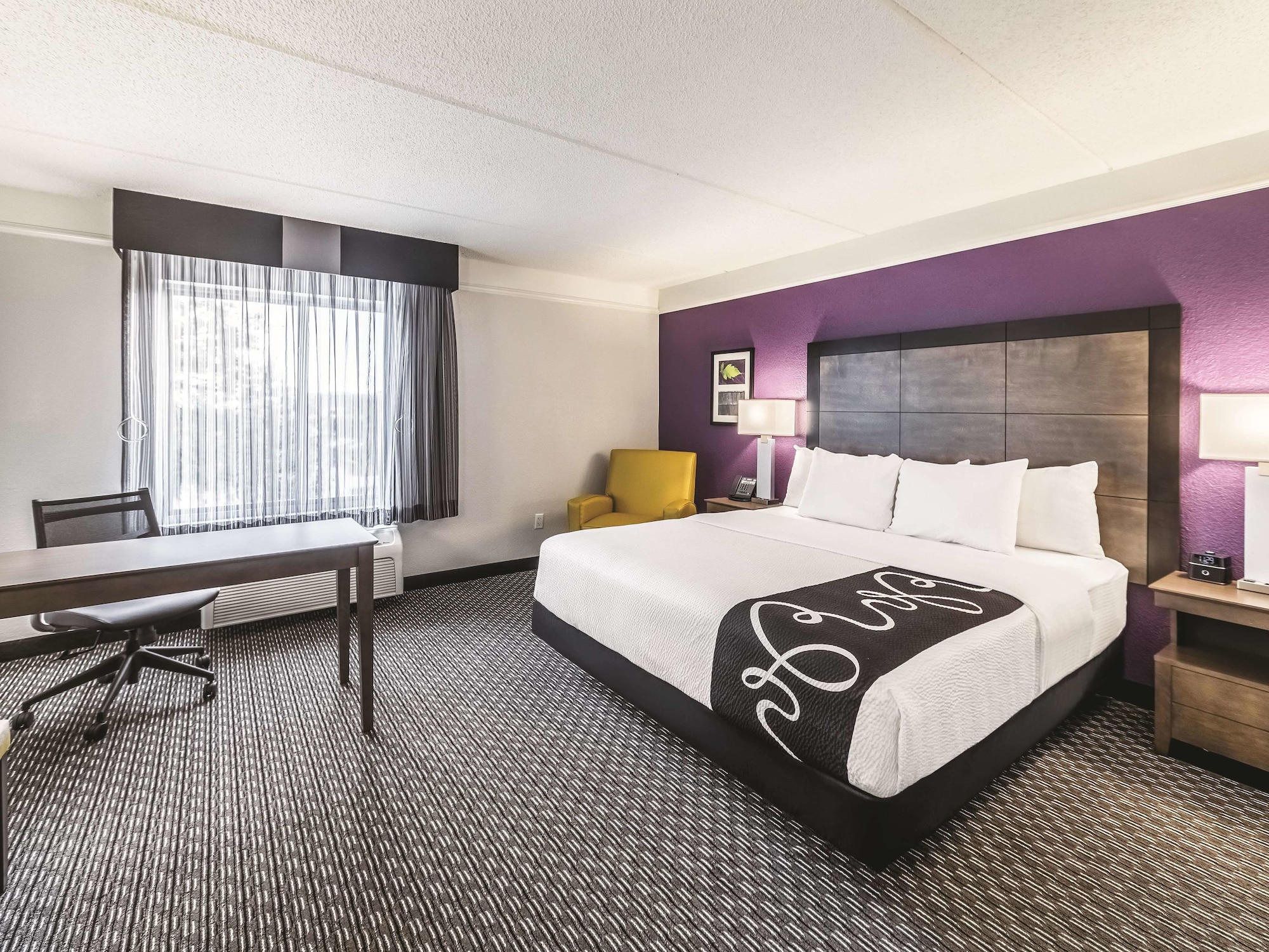 Room, King Bed, La Quinta Inn & Suites by Wyndham Austin Airport 4/5