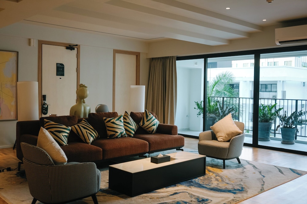 Floral Court Hotel and Residence 36/58