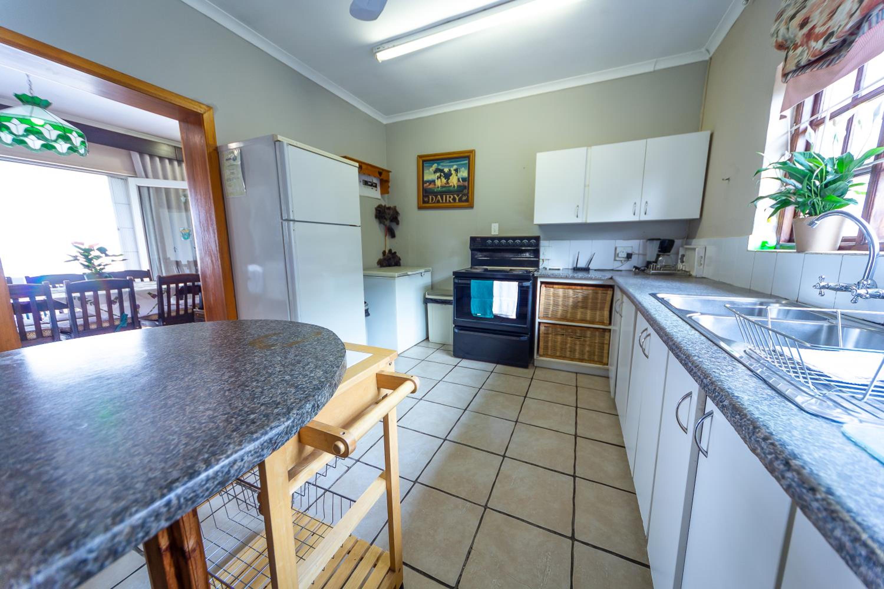 Graceland Self-Catering Cottages 6/15