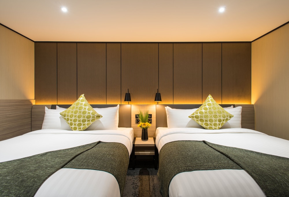 PLUS, DOUBLE OR TWIN BED