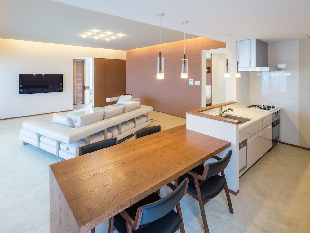 Condominium T-Room 22/34