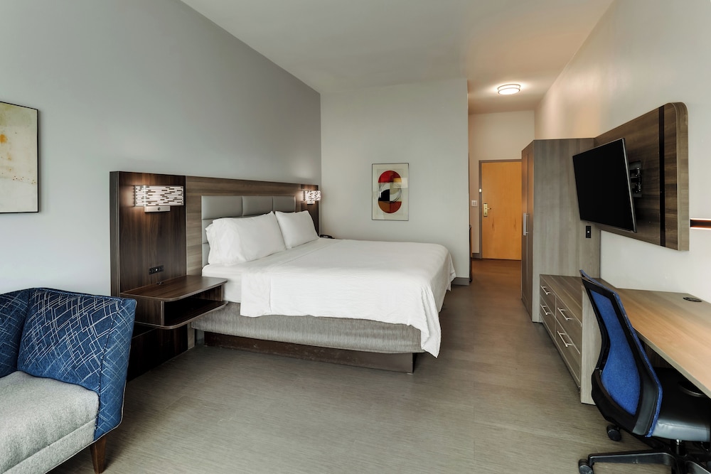 Holiday Inn Express Hotel Suites Richmond 26/67