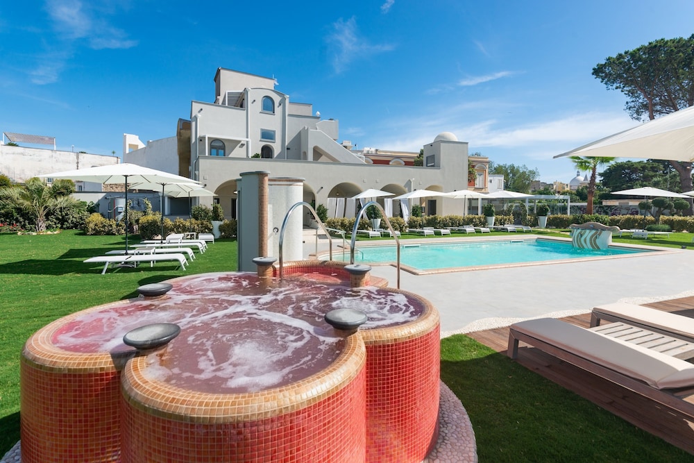 Insula Boutique Hotel 29/31