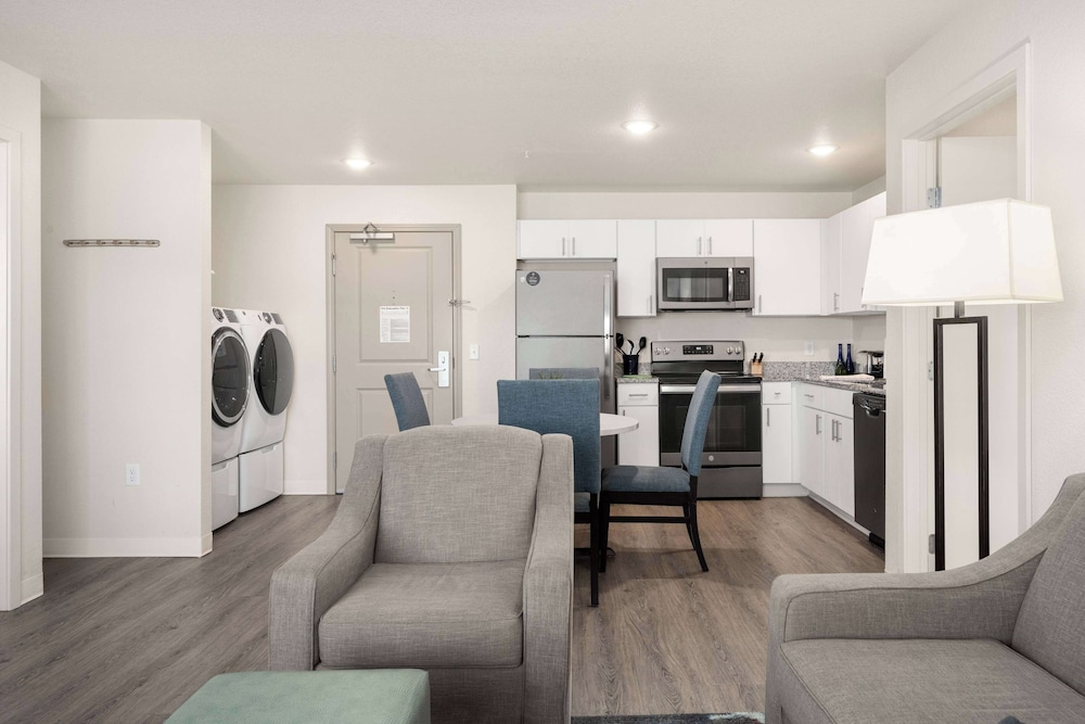WaterWalk Extended Stay by Wyndham Minneapolis - Plymouth 32/62