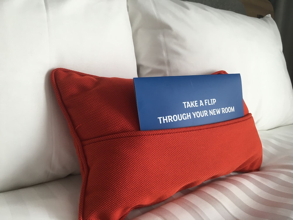 Holiday Inn Express St. Albans - M25, Jct.22 21/76