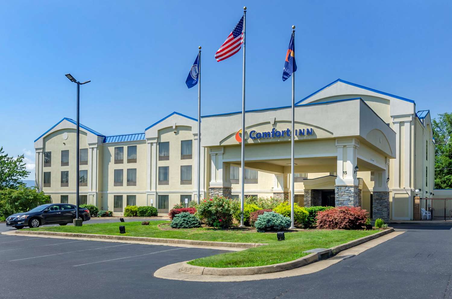Spark by Hilton Waynesboro 12/14