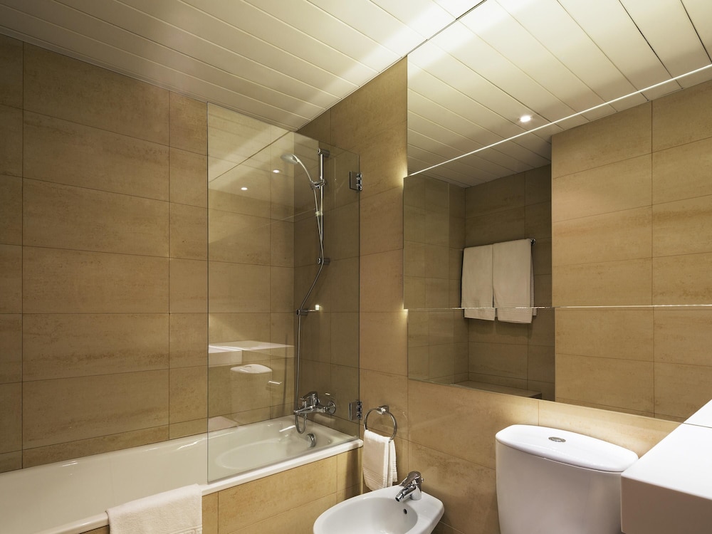 SUPERIOR, DOUBLE BED, CITY VIEW