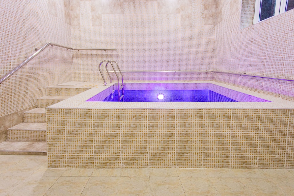 Gabrielle International Hotel 20/50