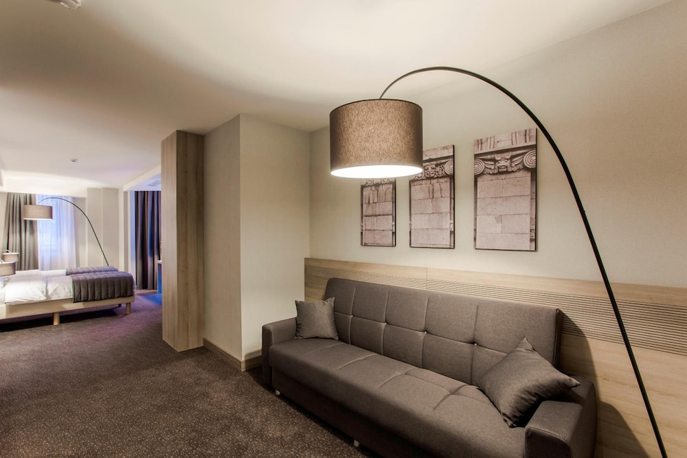Republica Hotel Yerevan 28/31