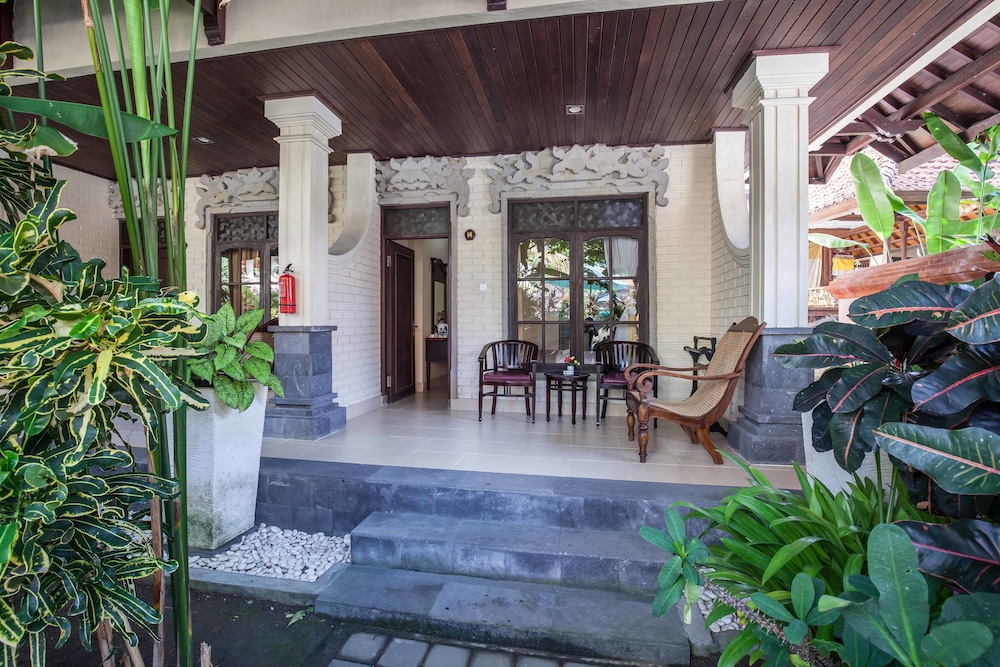 VILA SHANTI BEACH HOTEL 4/36