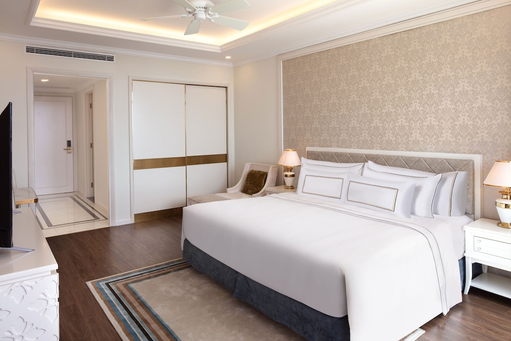 Melia Vinpearl Da Nang Riverfront 32/81