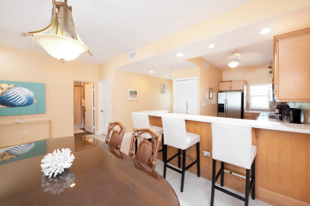 Grandview Condominiums 56/79