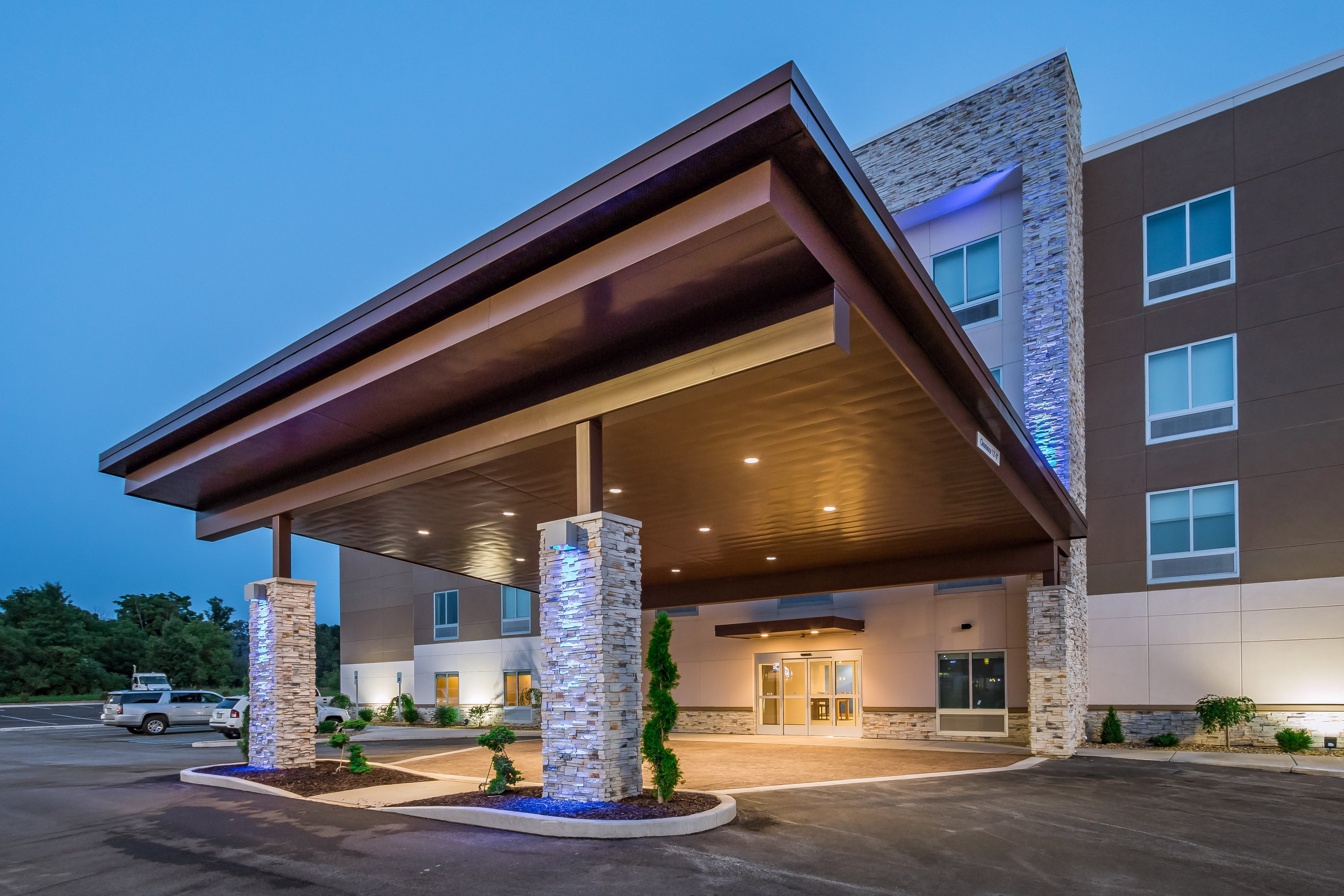 Holiday Inn Express and Suites South Bend South 4/64