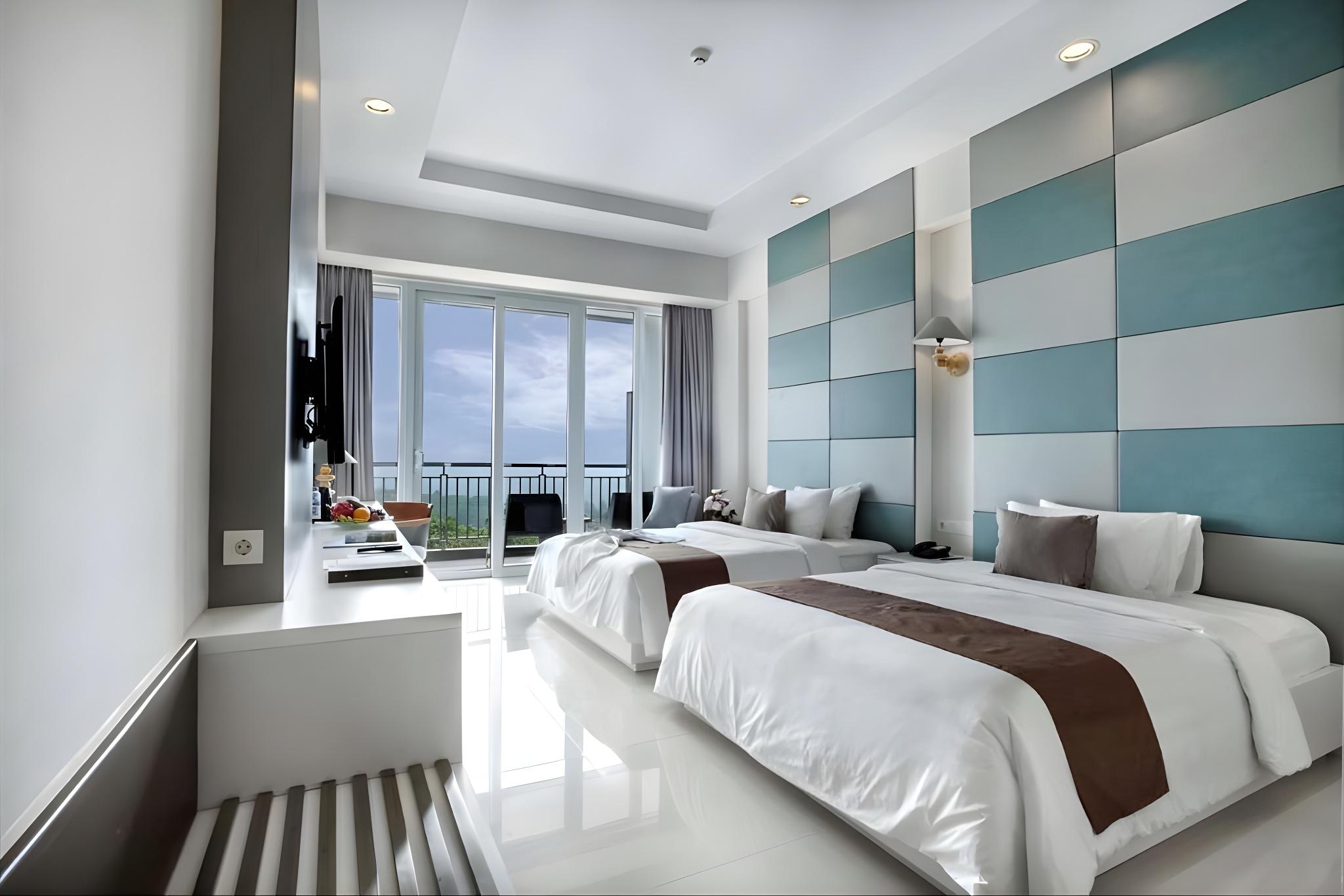 Lagoon, Twin Beds