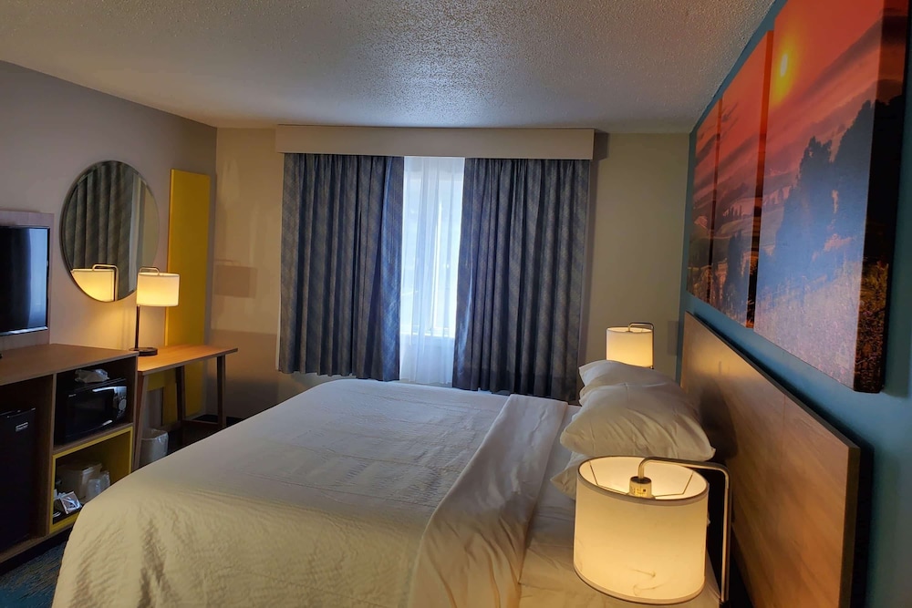 Days Inn By Wyndham Sandusky / Cedar Point 13/30