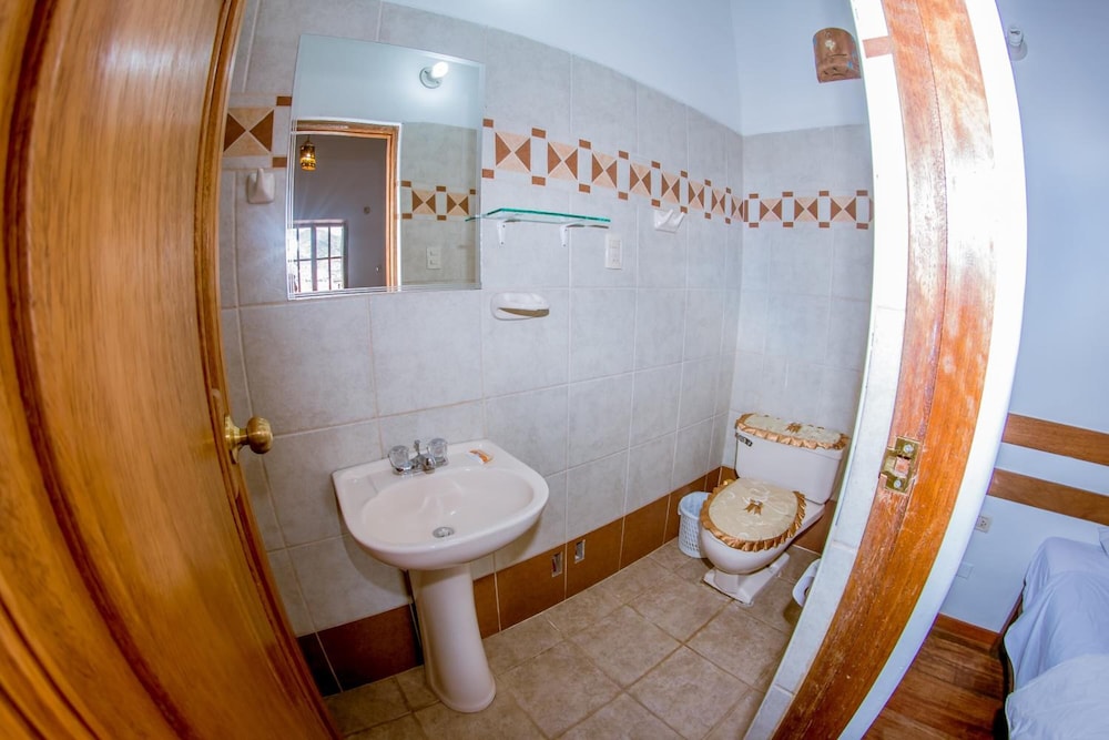 Hostal El Grial 53/53