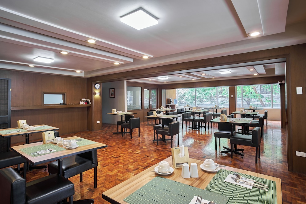 Tropicana Suites 55/74