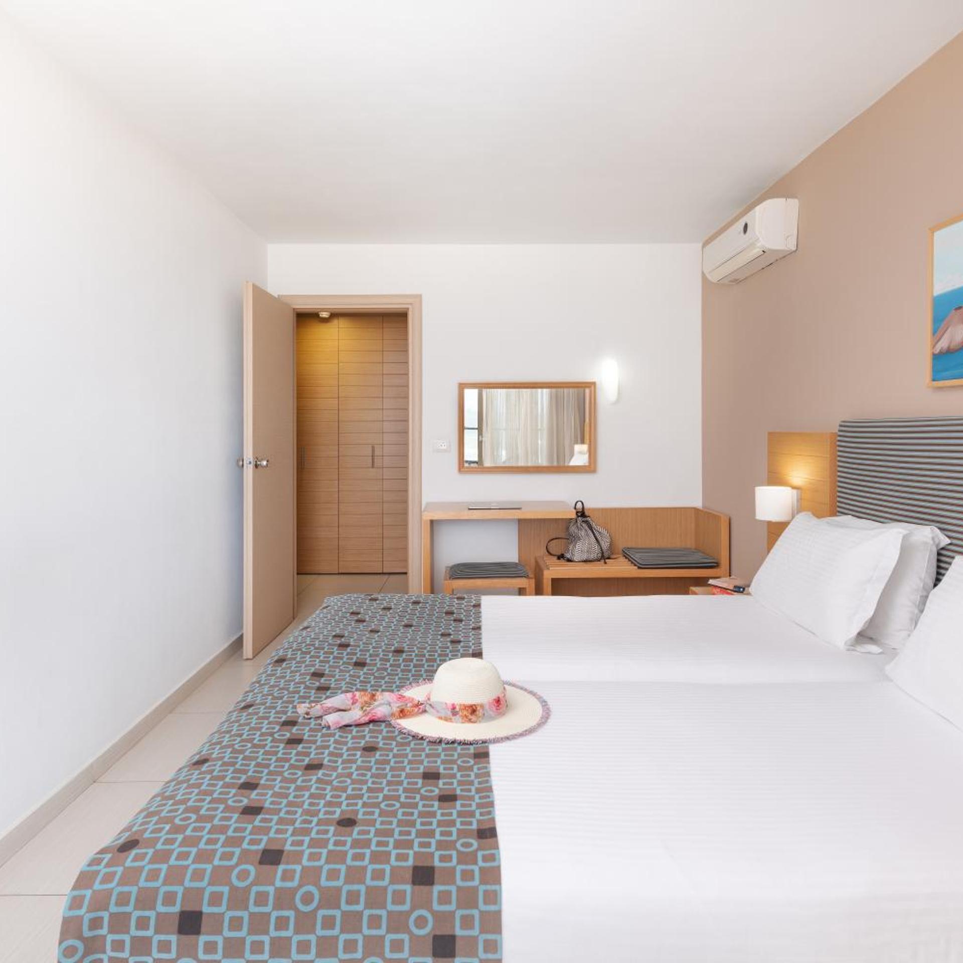 APARTMENT 1 BEDROOM SEA VIEW