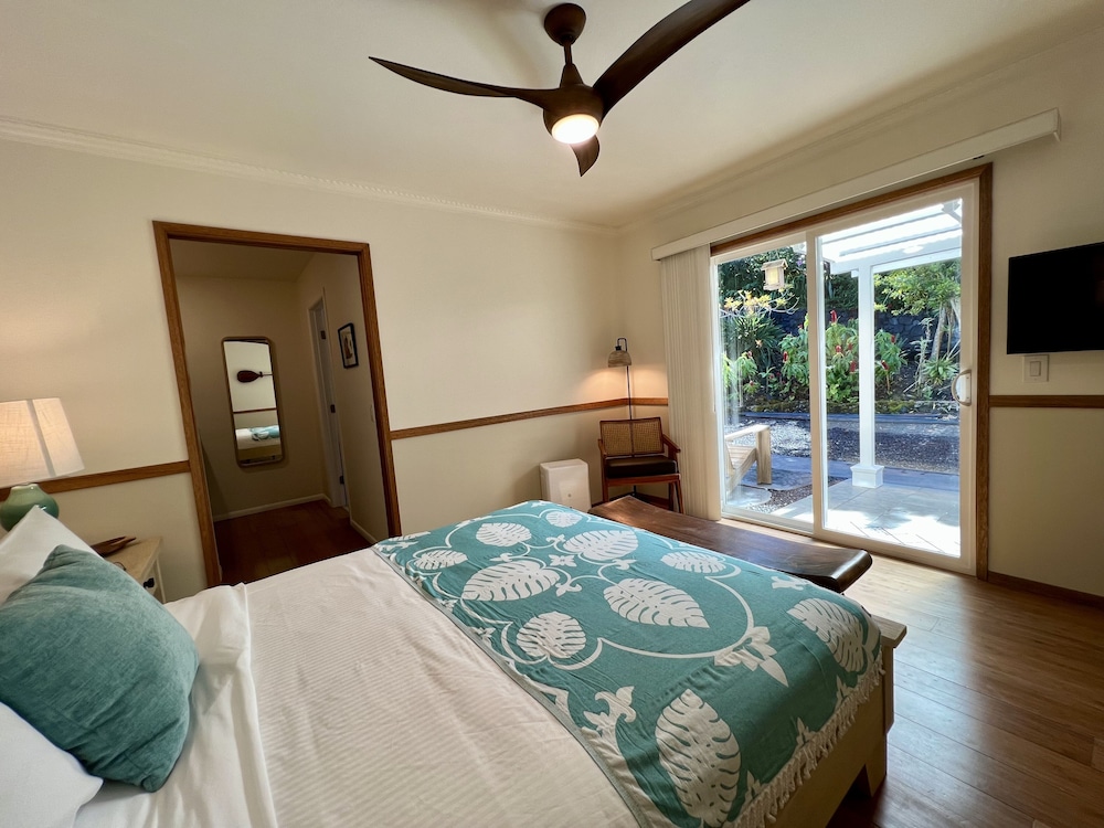 CLASSIC, QUEEN BED, GARDEN VIEW