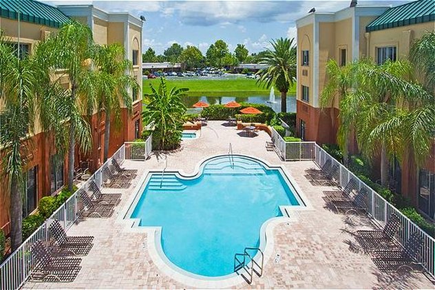 Holiday Inn Express Clearwater East Icot Center 77/78