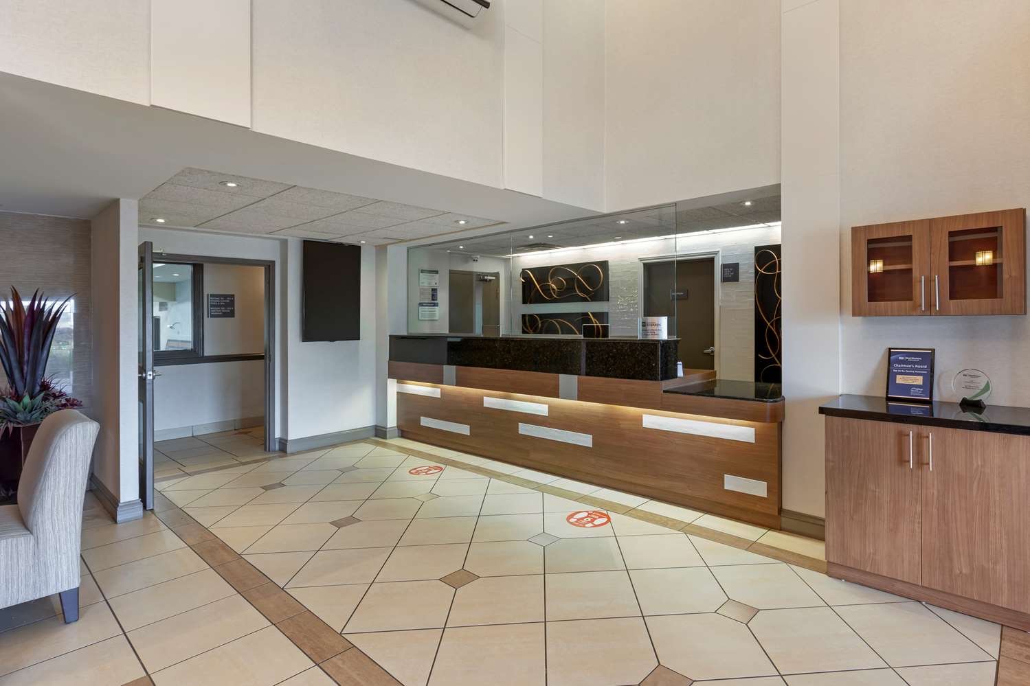 Best Western Plus Burlington Inn and Suites 3/21