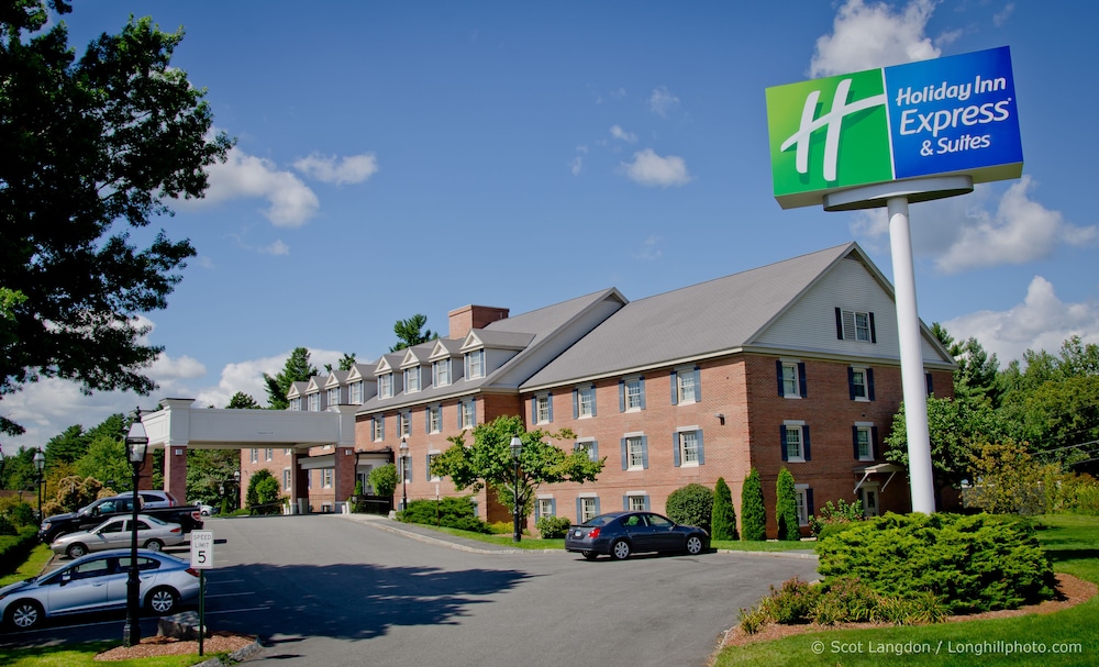 Holiday Inn Express Suites Merrimack 4/55