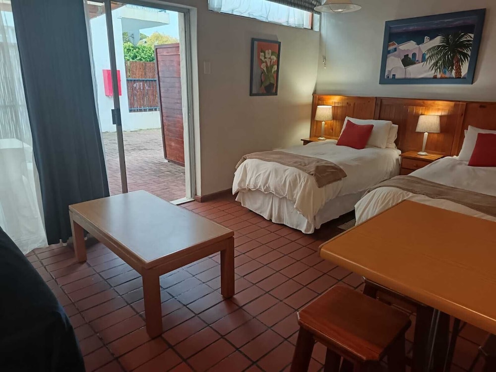 Aqua Marine Guest House 15/67