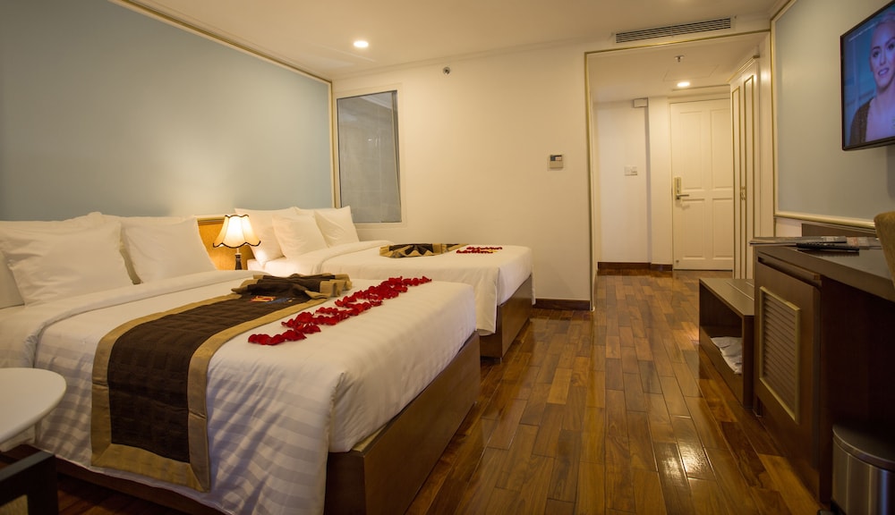 Huong Sen Annex Hotel 44/68