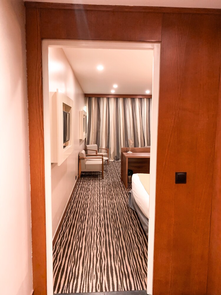 Luxotel Cannes 25/75