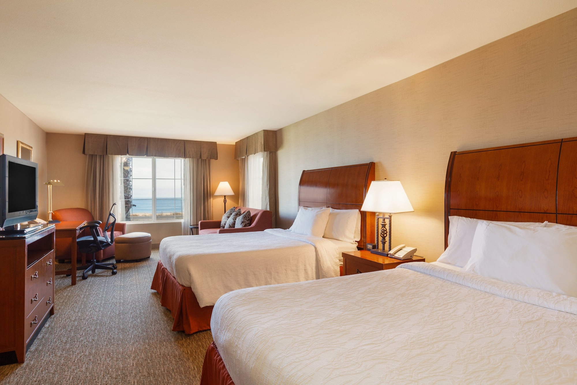 Evolution, 2 Queen Beds