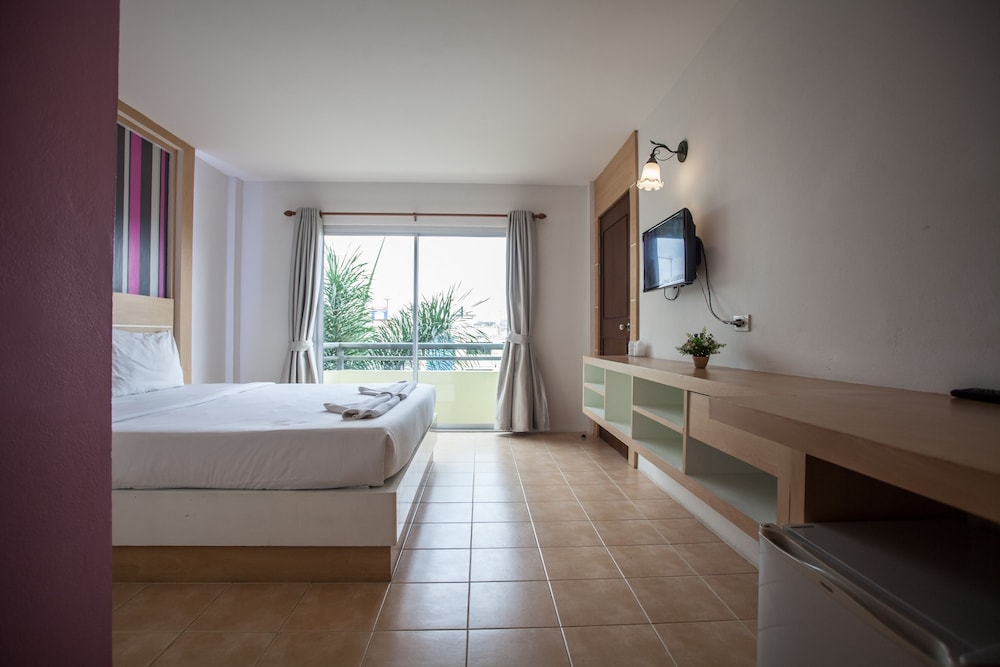 The Greenery Hotel 28/54