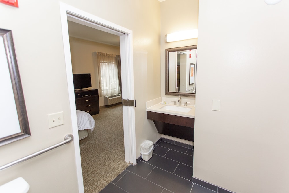 STAYBRIDGE SUITES BOWLING GREEN 9/68