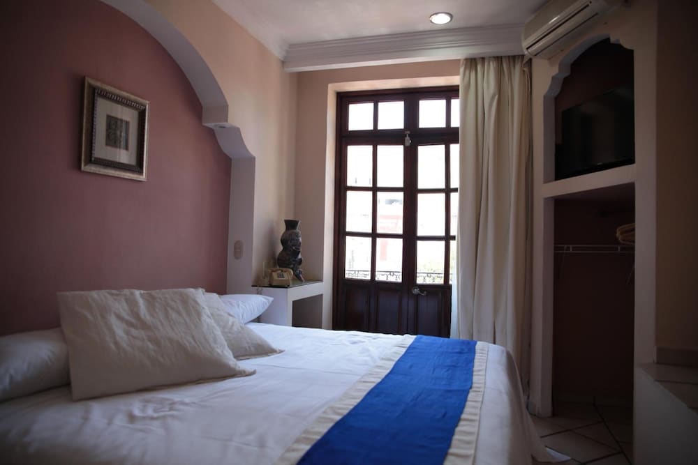 Hotel Real Catedral 6/26