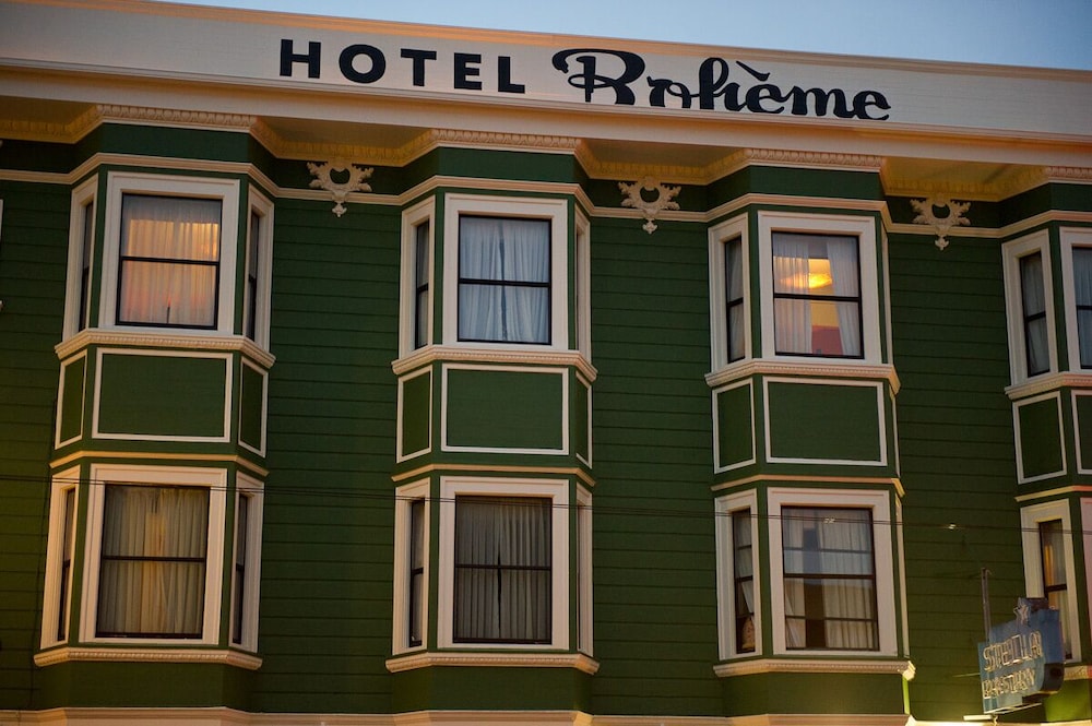 Hotel Boheme 1/32