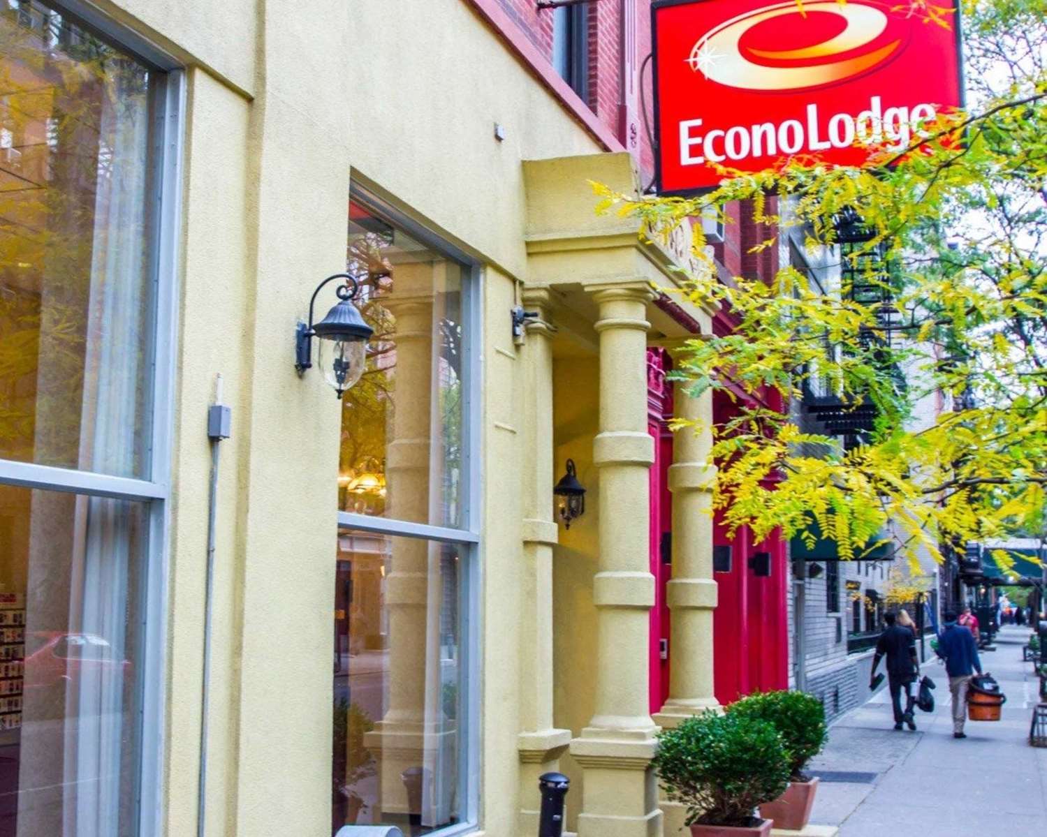 Econo Lodge Times Square 2/16