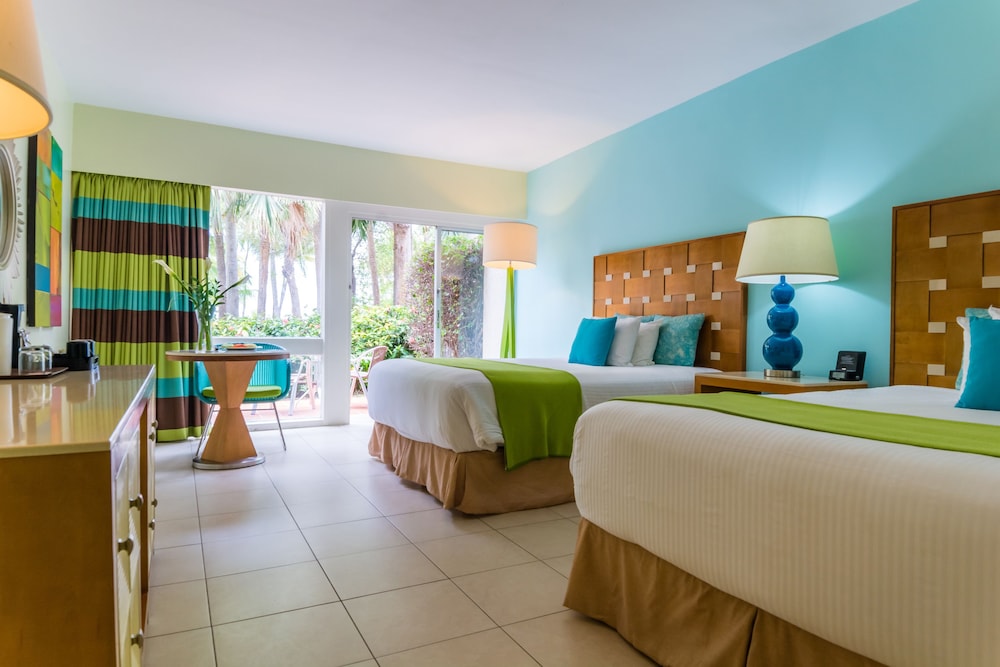 Sunscape Curacao Resort, Spa & Casino - All Inclusive 14/70