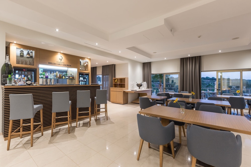 Caneiros Luxury House & Suites 57/67