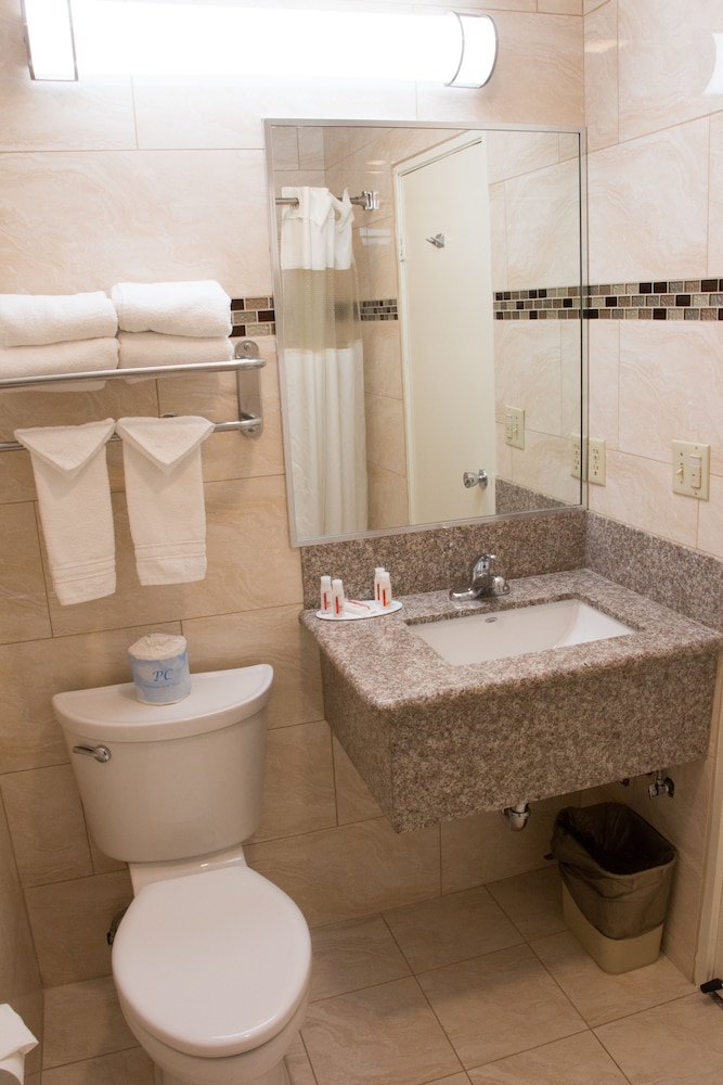 Days Inn by Wyndham Indio 12/36