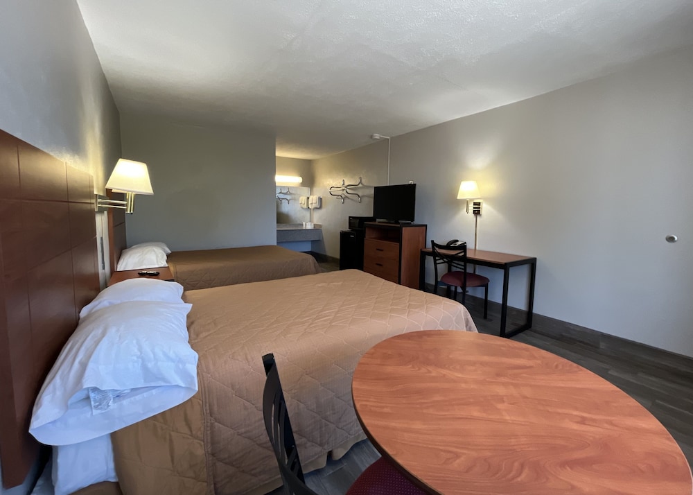 EZ Travel Inn 10/15