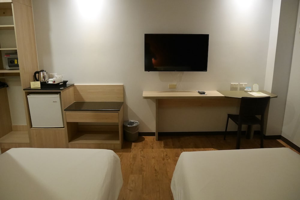 Circle Inn Hotel and Suites 18/63