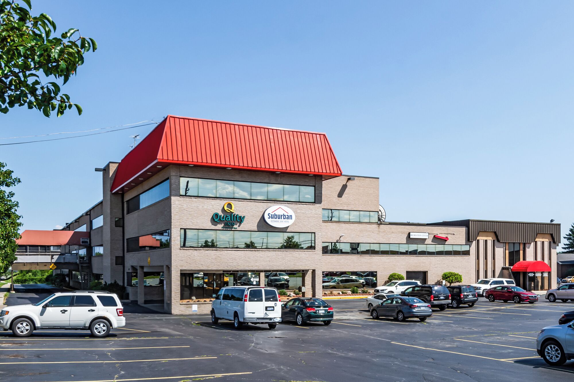 Suburban Studios Roseville - Detroit North 10/12