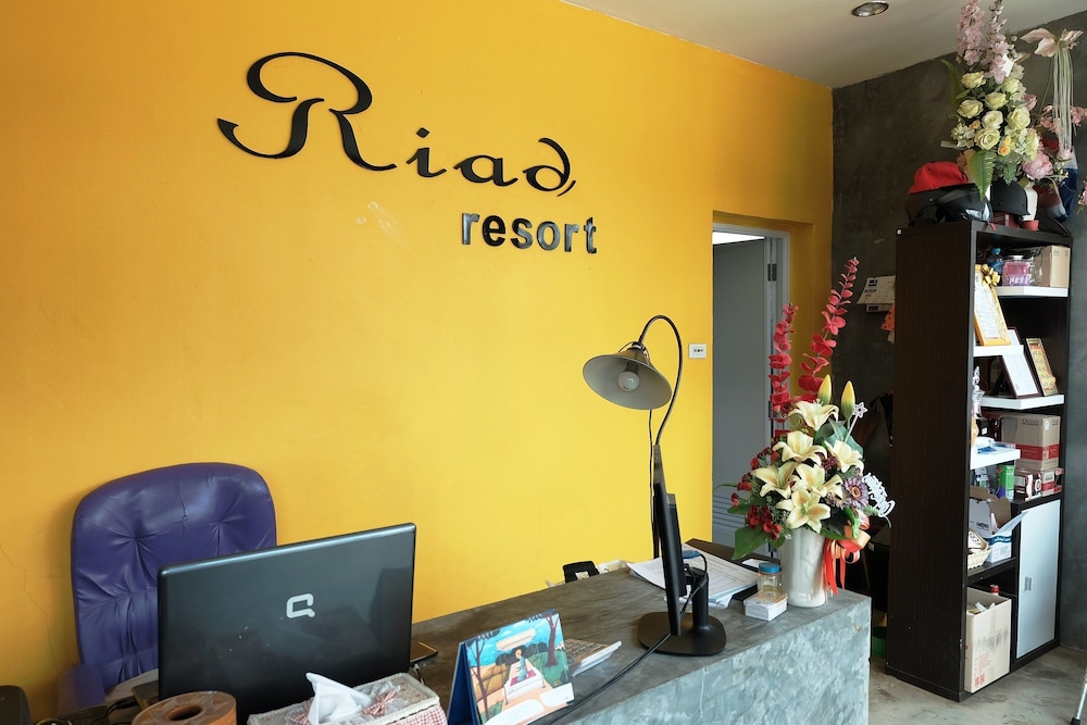 Riad Resort 10/16