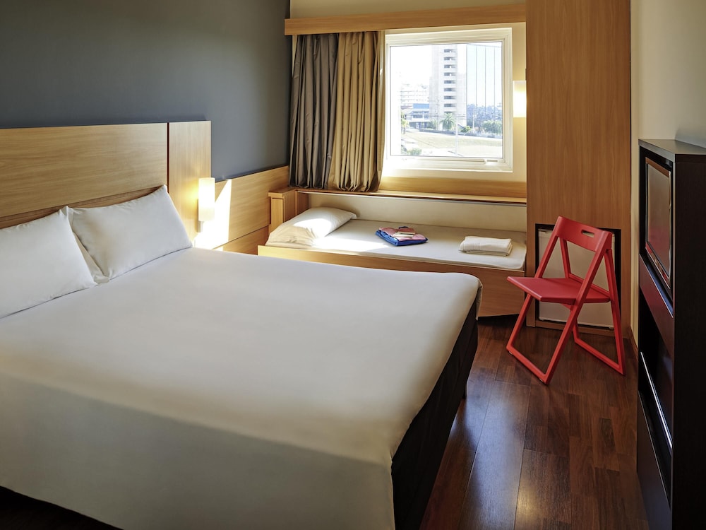 Ibis Sorocaba 18/50