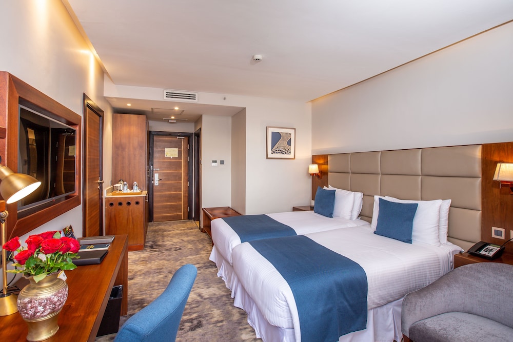 Golden Tulip Canaan Kampala 26/69