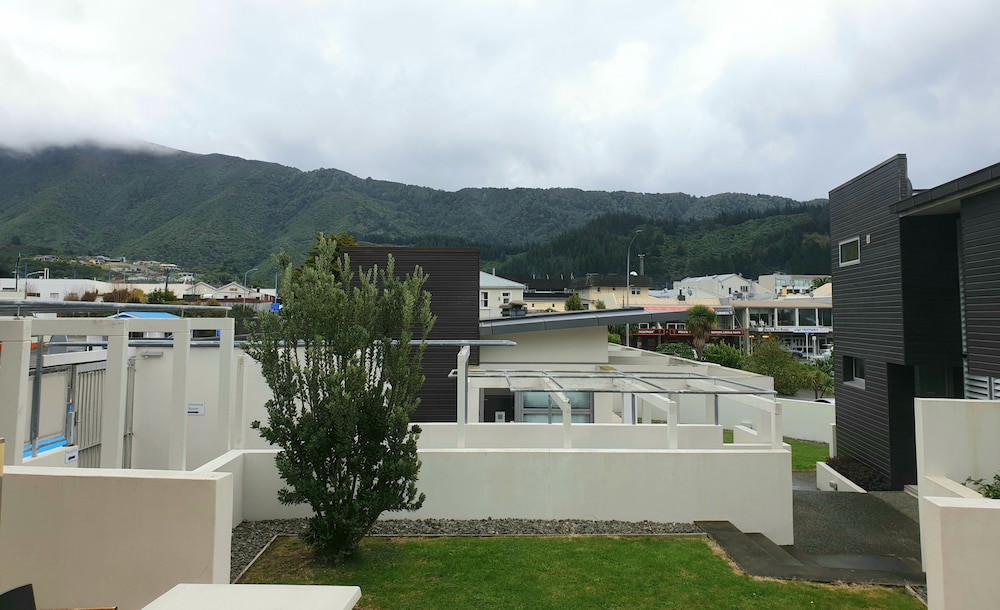 Edit Picton in PICTON