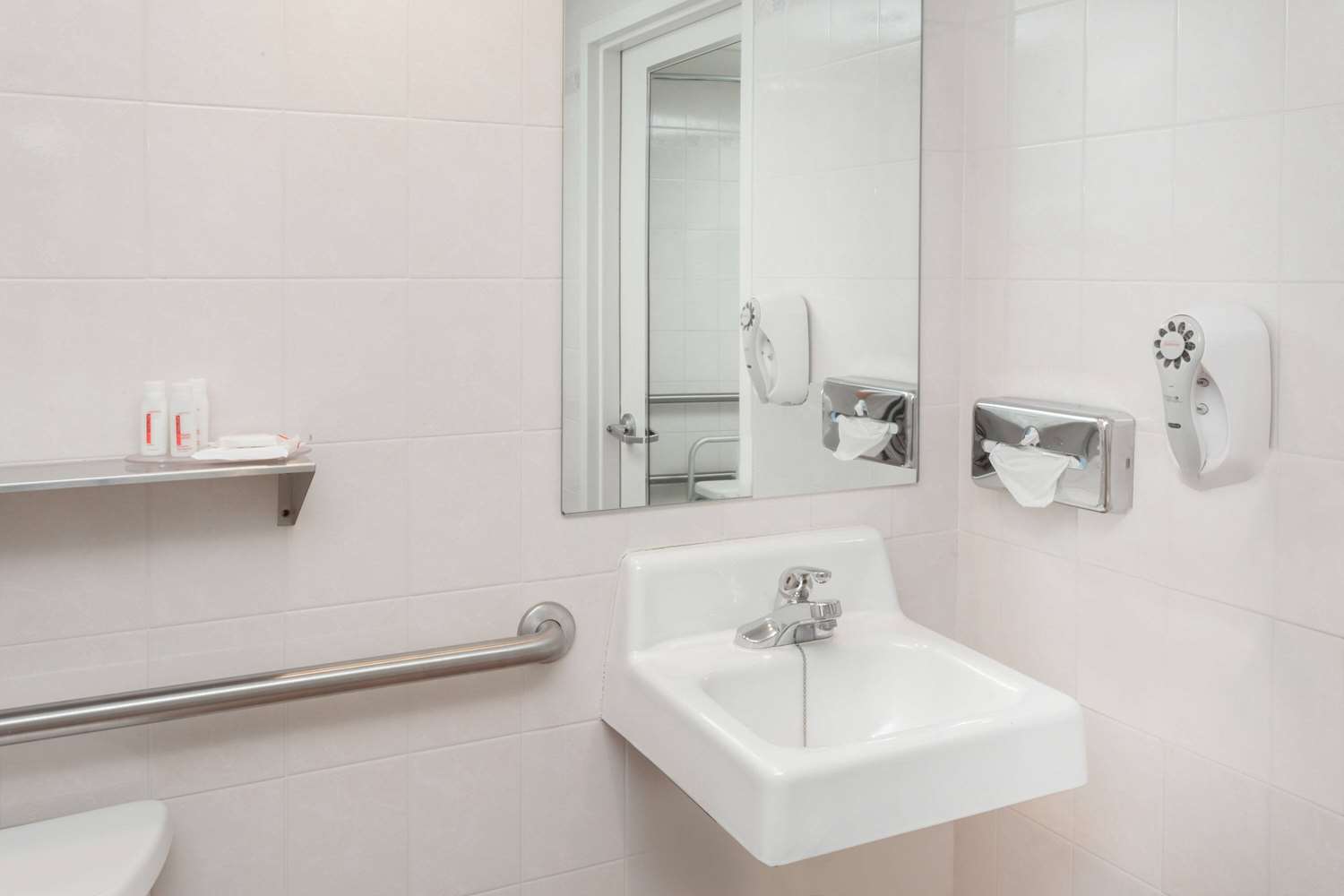 Ramada by Wyndham Hammond Hotel & Conference Center 39/42