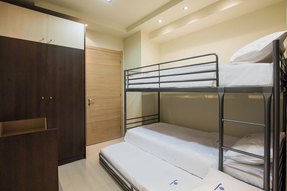 Rhodes Central Suite 6/38